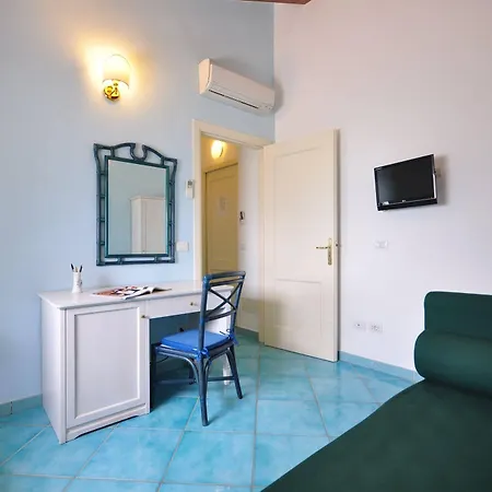 Maria Luigia Bed and Breakfast 2*
